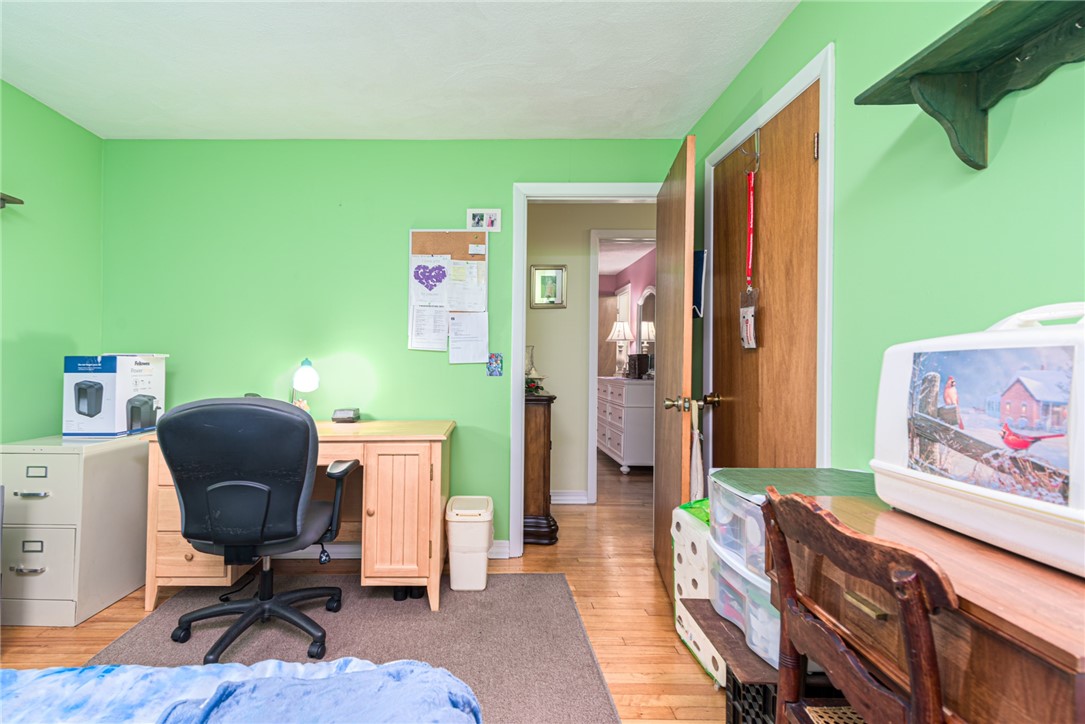 12 Boulder Road Hopkinton, RI 02833 - Photo 19 of 33