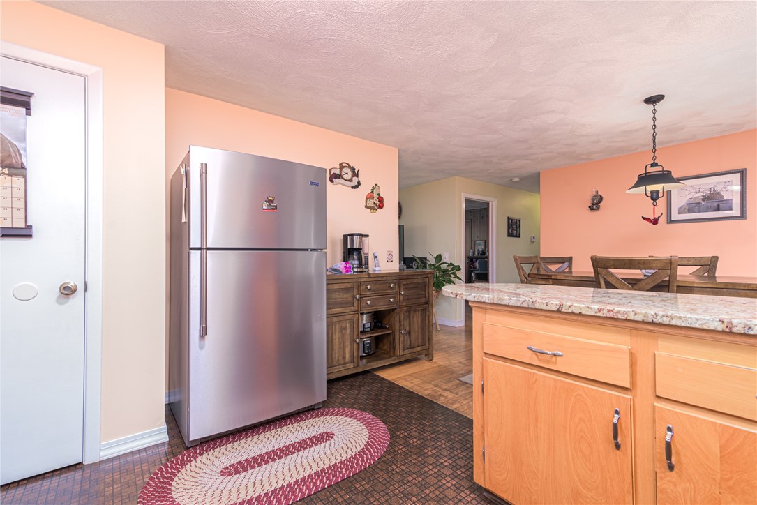 12 Boulder Road Hopkinton, RI 02833 - Photo 5 of 33