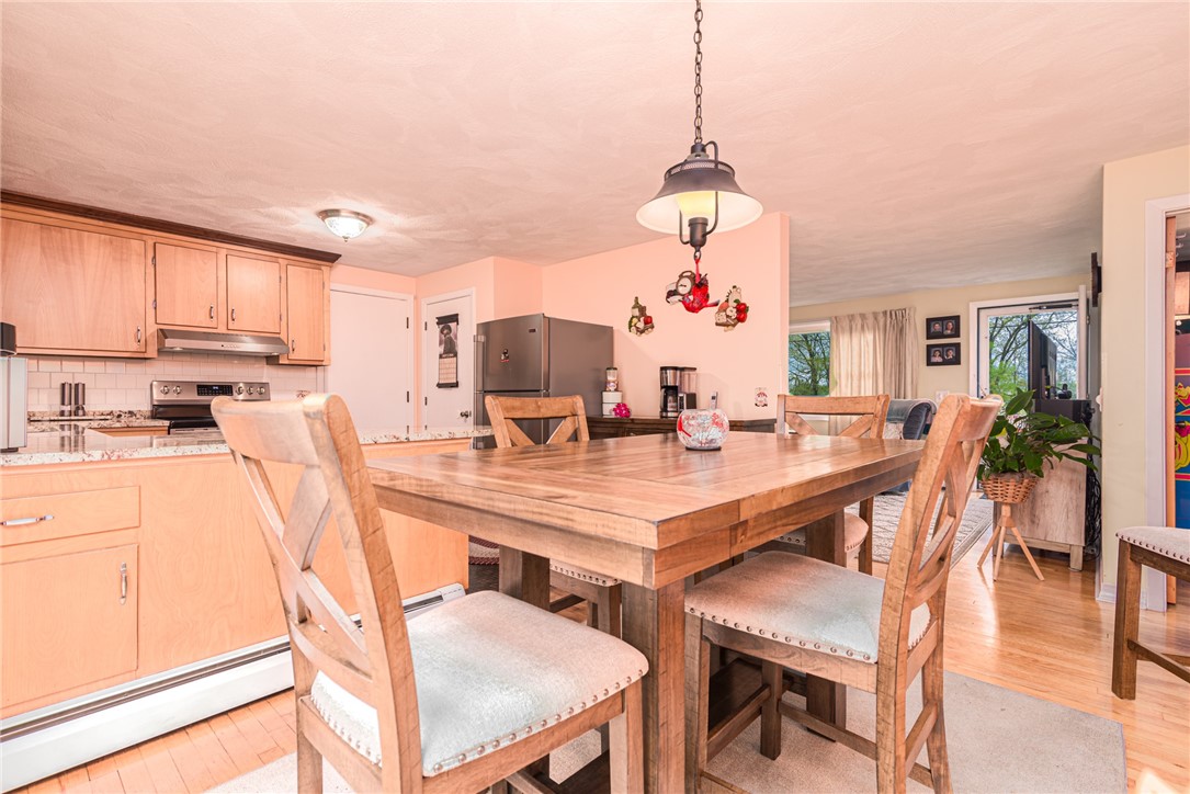 12 Boulder Road Hopkinton, RI 02833 - Photo 9 of 33