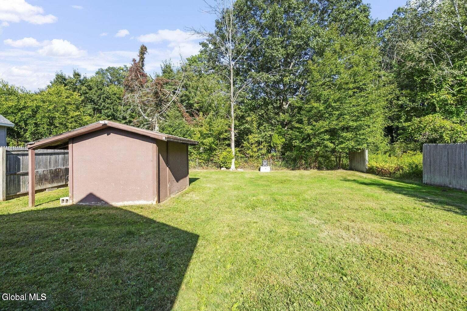 4205 Albany Street Colonie, NY 12205 - Photo 24 of 27 4205-26