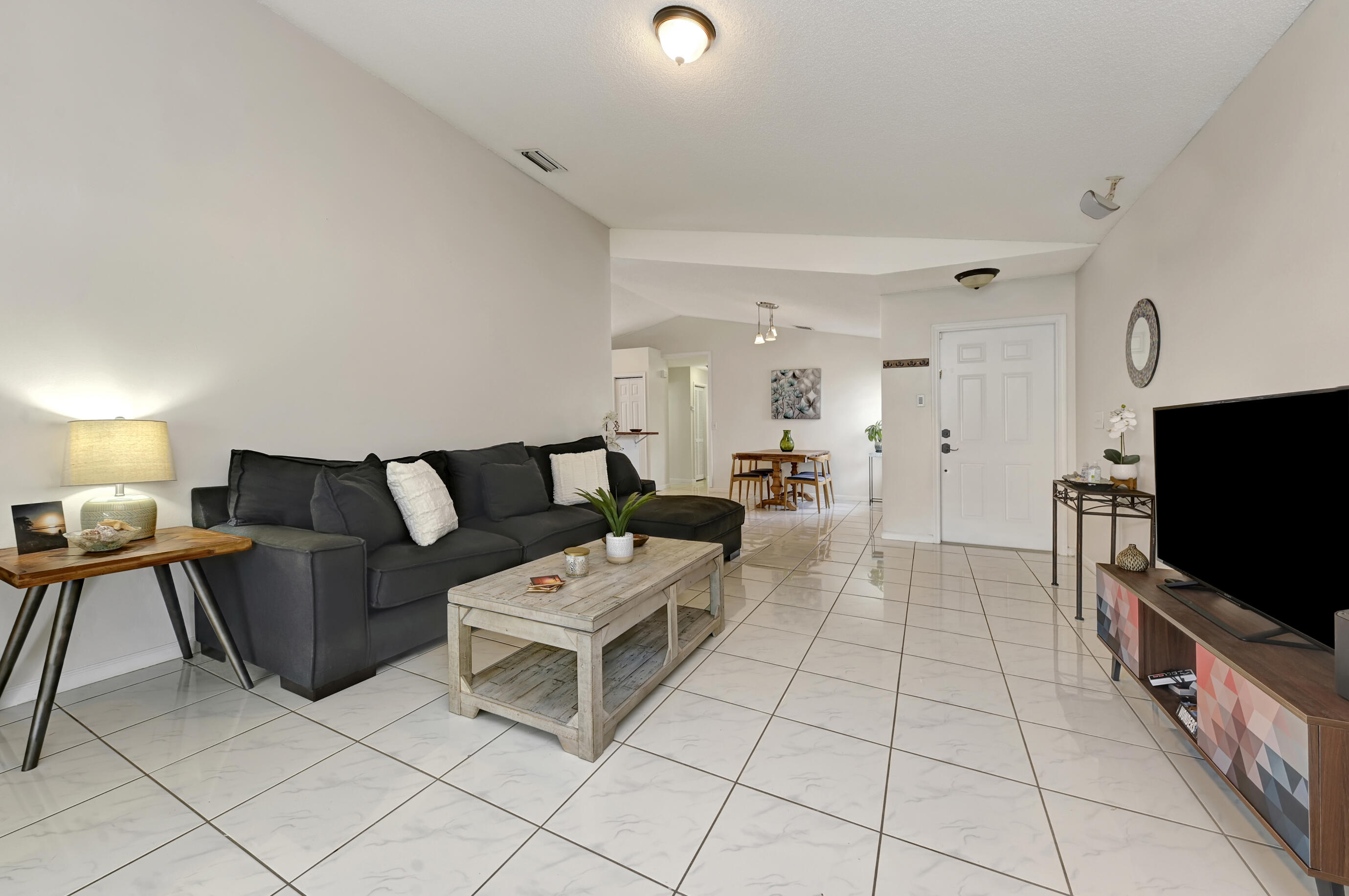 8344 Bermuda Sound Way Boynton Beach, FL 33436 - Photo 3 of 24 03