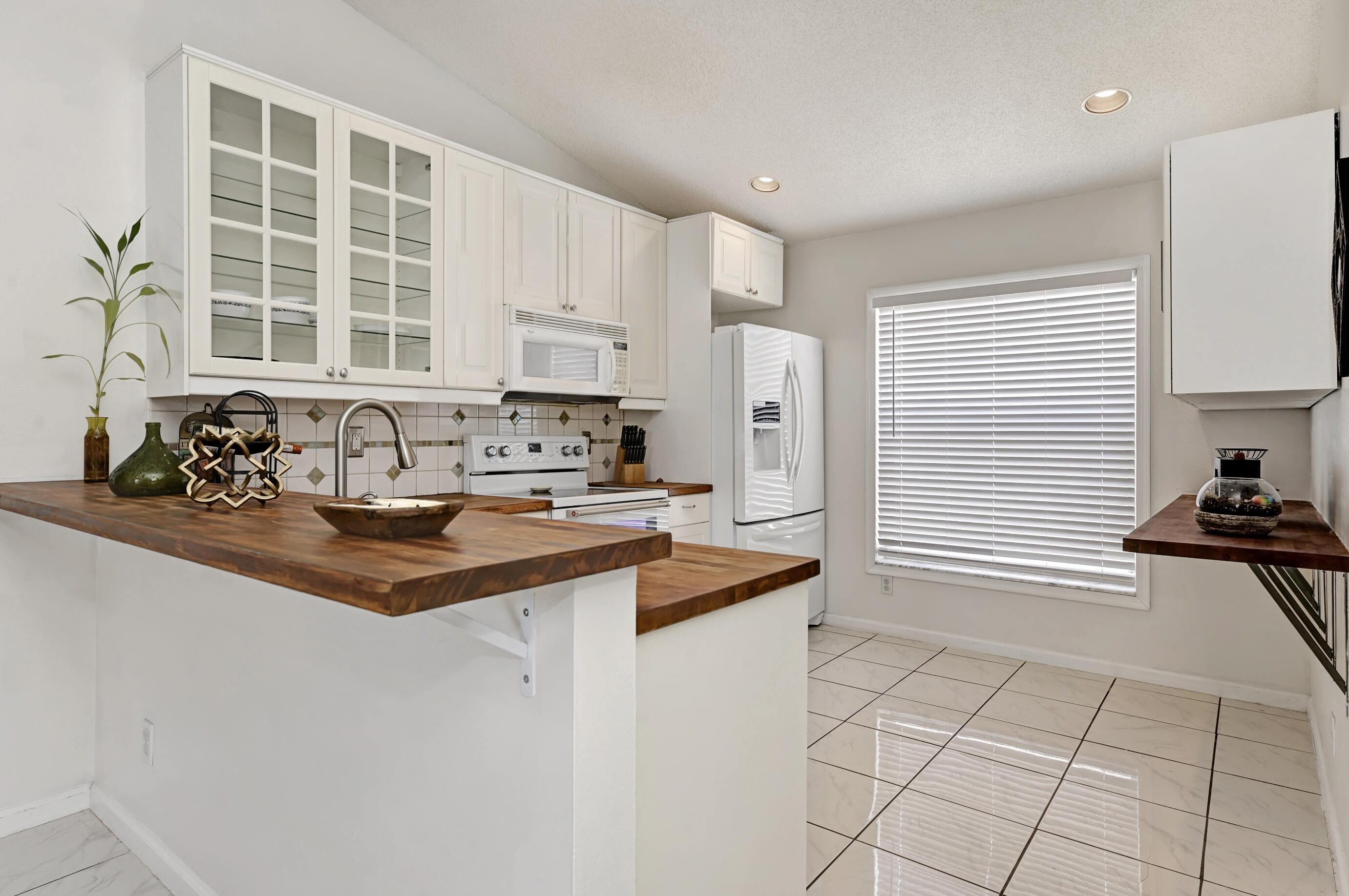 8344 Bermuda Sound Way Boynton Beach, FL 33436 - Photo 5 of 24 05