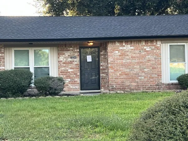 $149,900 | 1226 Valley Drive, Angleton, TX 77515