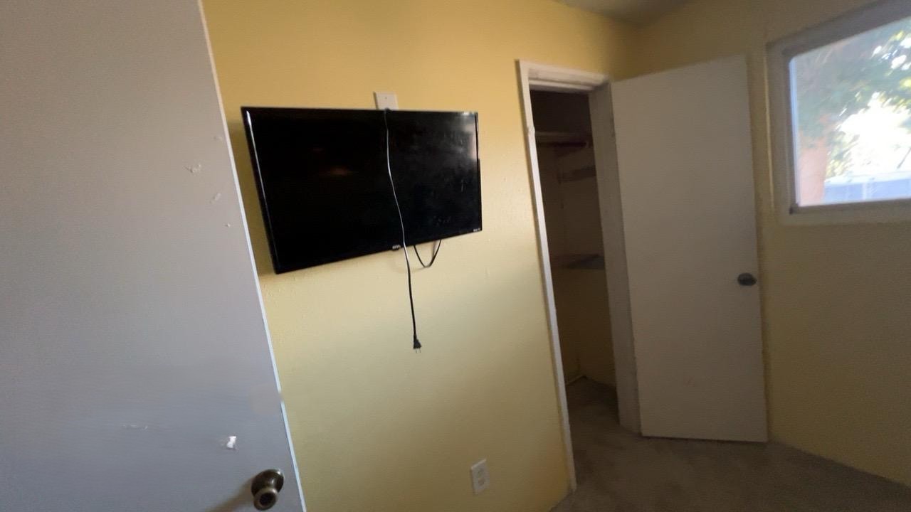 1226 Valley Drive Angleton, TX 77515 - Photo 6 of 13