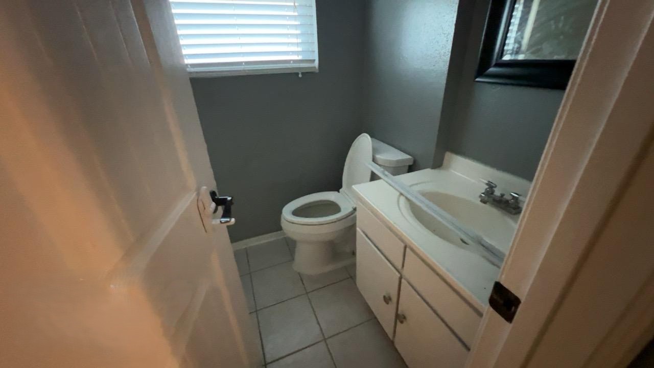 1226 Valley Drive Angleton, TX 77515 - Photo 10 of 13