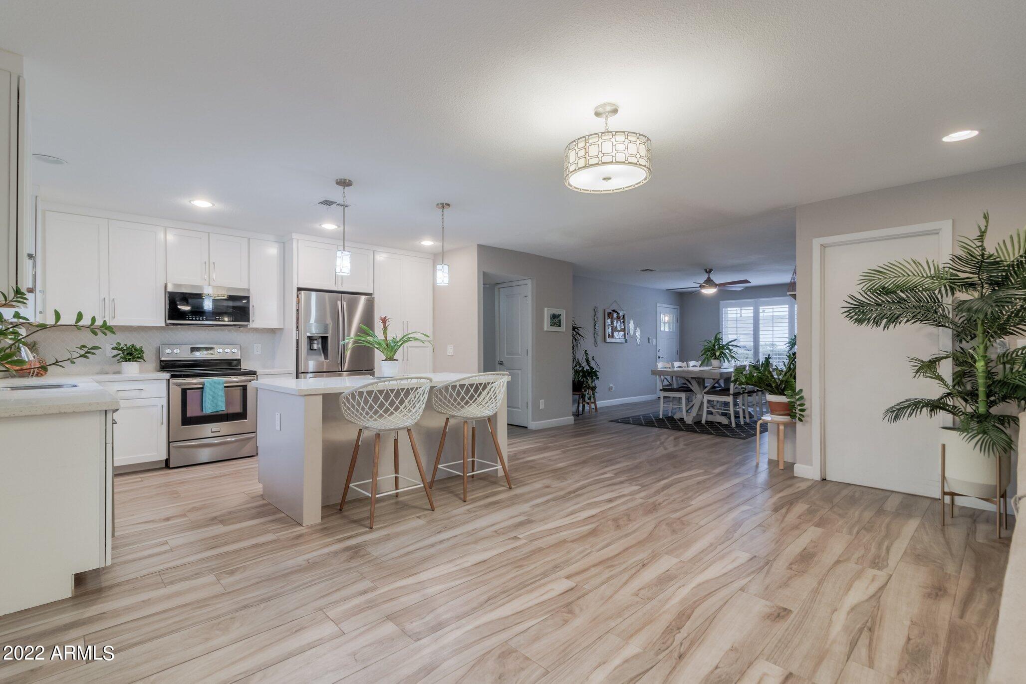 1702 West Griswold Road Phoenix, AZ 85021 - Photo 4 of 33 1702 West Griswold Road (27).jpg-SMALL