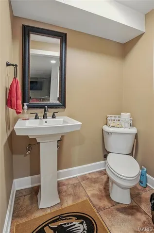 $500,000 | 8 Country Club Drive, Mexico, MO 65265