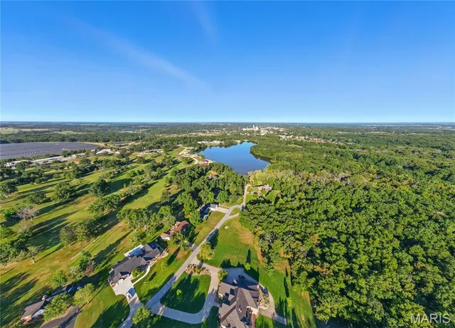 $500,000 | 8 Country Club Drive, Mexico, MO 65265