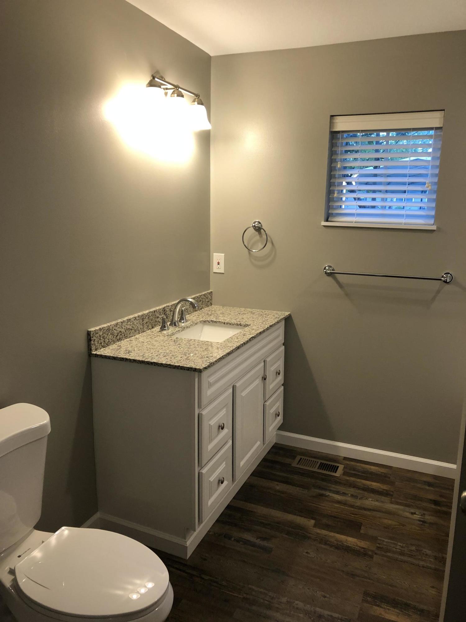 424 Robertsville Road Oak Ridge, TN 37830 - Photo 19 of 29 Master Bath