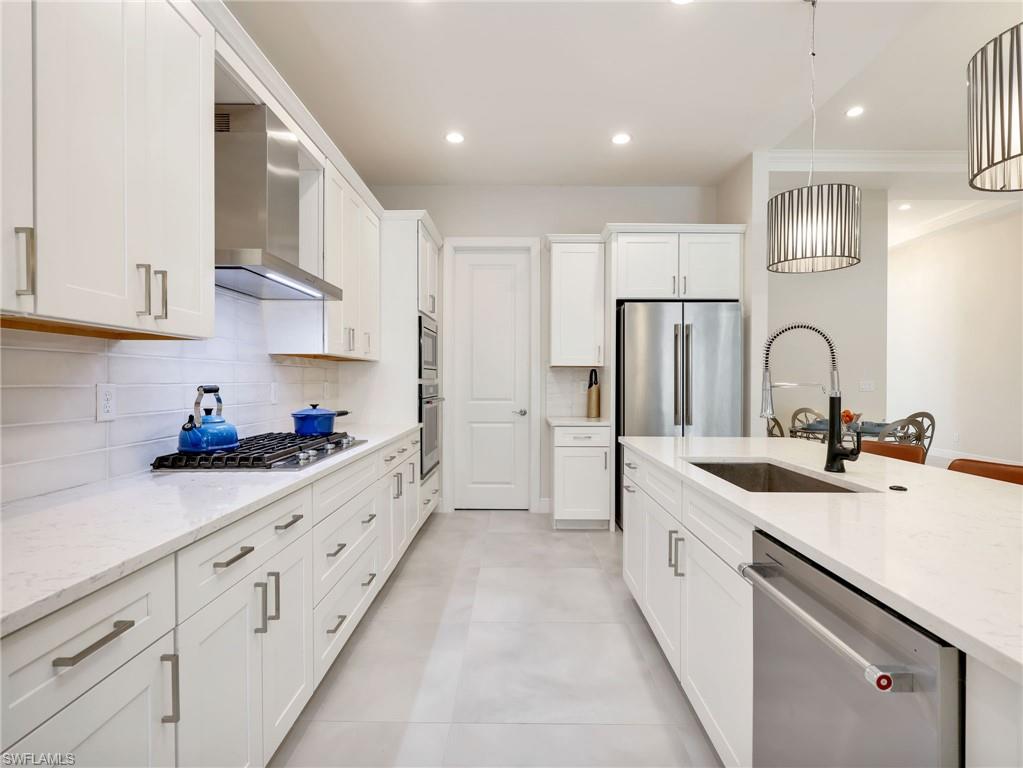 9252 Cayman Drive Naples, FL 34114 - Photo 12 of 45