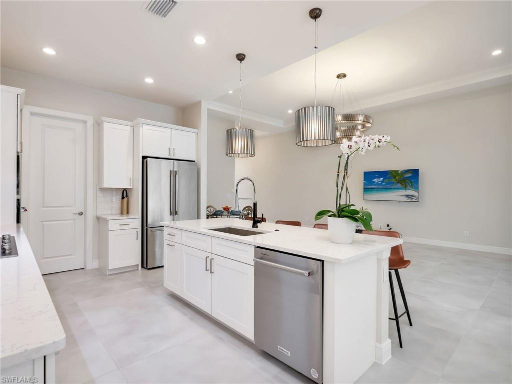 9252 Cayman Drive Naples, FL 34114 - Photo 13 of 45