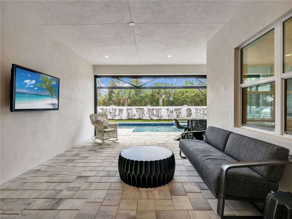 9252 Cayman Drive Naples, FL 34114 - Photo 19 of 45