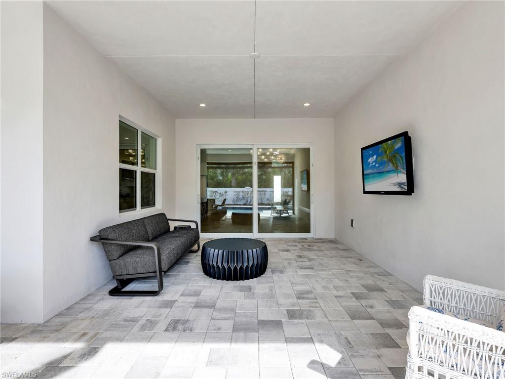 9252 Cayman Drive Naples, FL 34114 - Photo 20 of 45