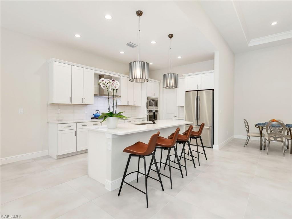 9252 Cayman Drive Naples, FL 34114 - Photo 3 of 45