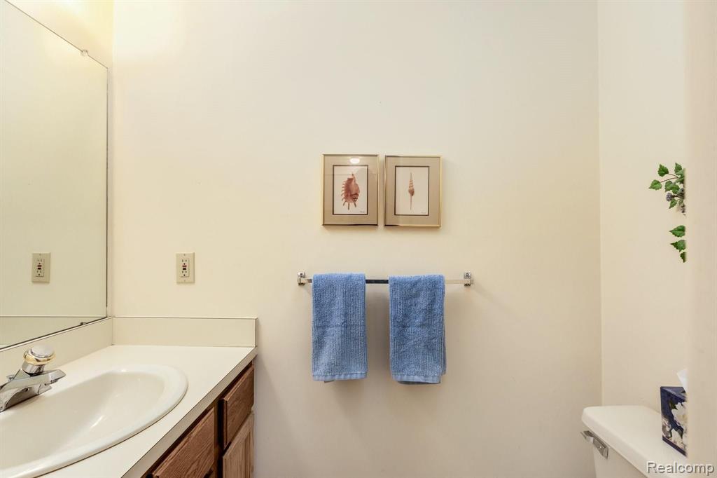 629 Tennyson Rochester Hills, MI 48307 - Photo 15 of 30