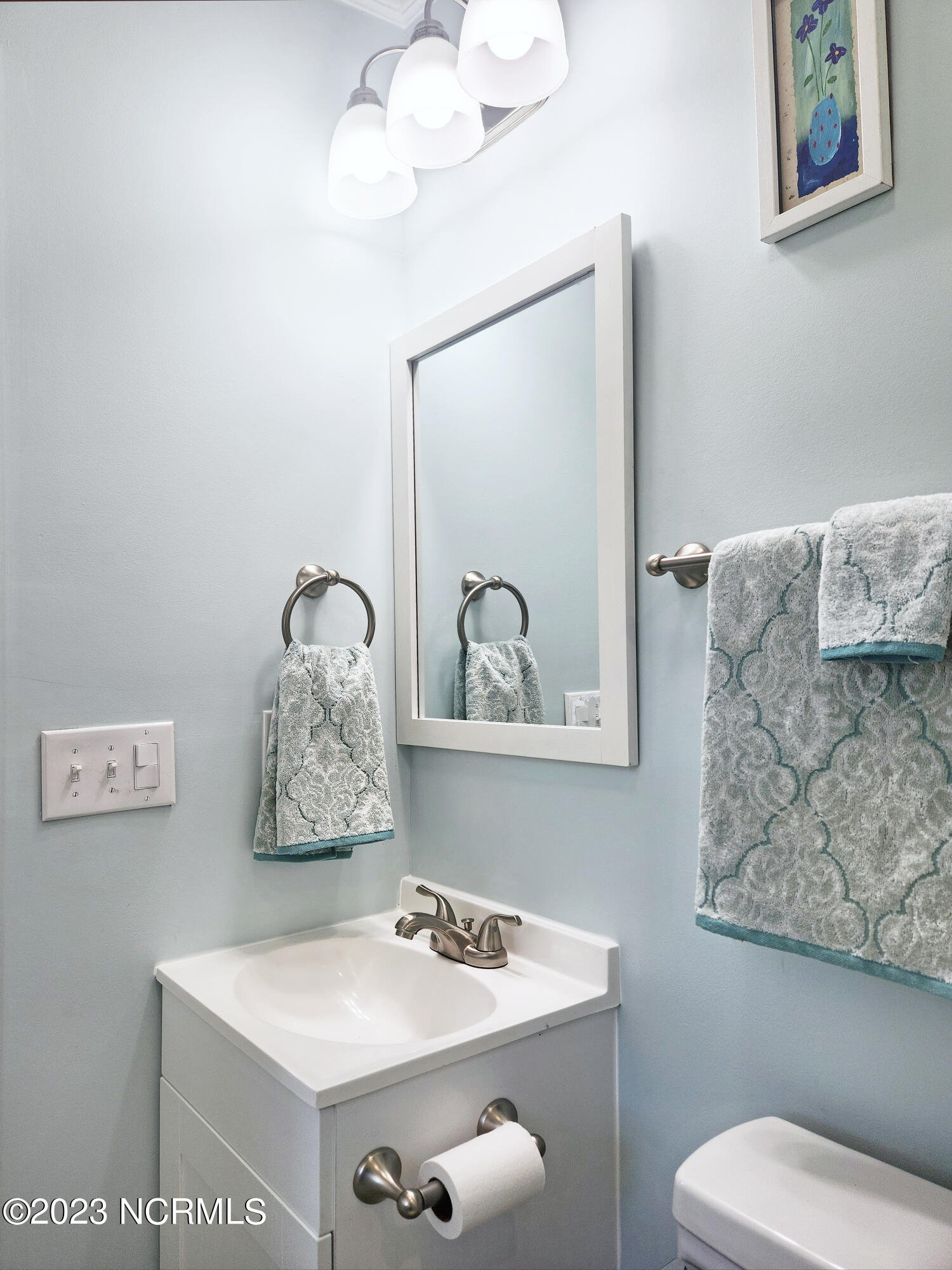 233 Lancaster Road Wilmington, NC 28409 - Photo 19 of 28 Master Bath