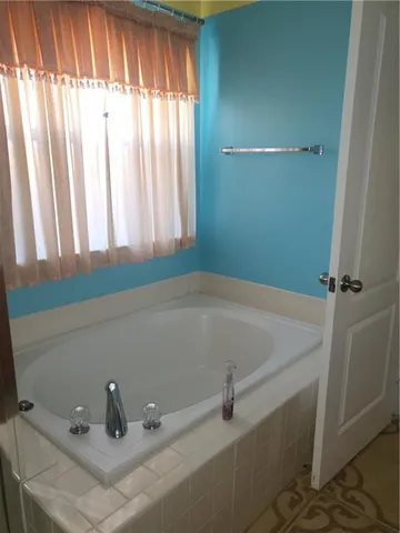 $2,200 | 827 Charlie Drive, Gretna, LA 70056