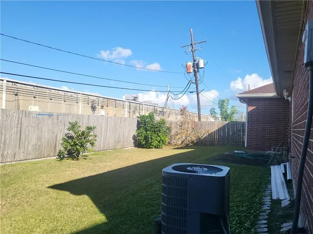 $2,200 | 827 Charlie Drive, Gretna, LA 70056