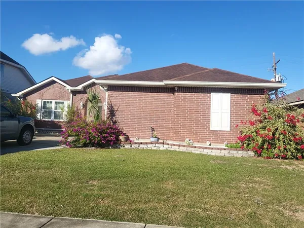 $2,200 | 827 Charlie Drive, Gretna, LA 70056