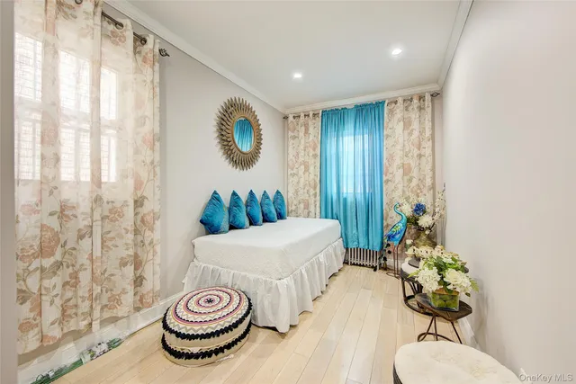 $799,000 | 191-34 114th Road | St. Albans