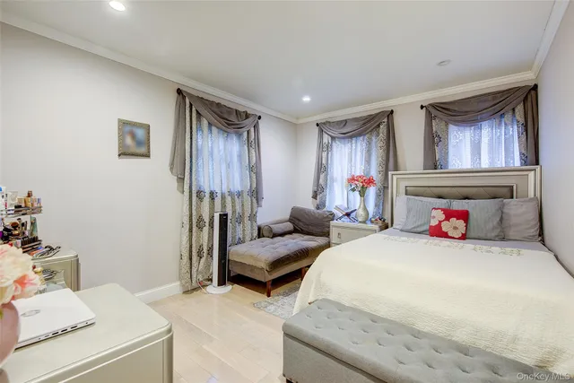 $799,000 | 191-34 114th Road | St. Albans