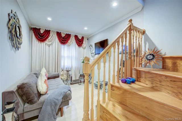 $799,000 | 191-34 114th Road | St. Albans