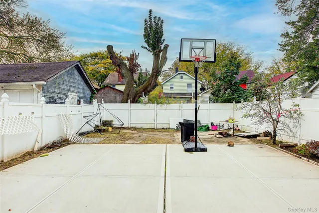 $799,000 | 191-34 114th Road | St. Albans