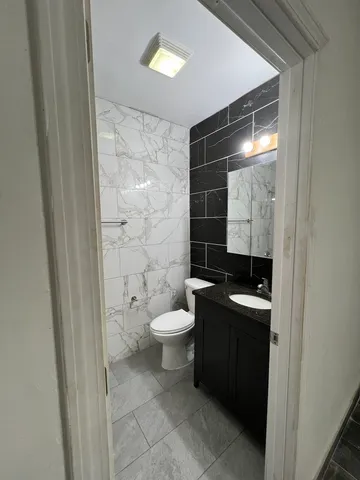 $232,999 | 3008 West Flournoy Street, Unit 1, Chicago, IL 60612