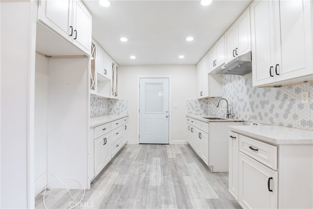 11571 Telegraph Road Santa Fe Springs, CA 90670 - Photo 6 of 17 Kitchen