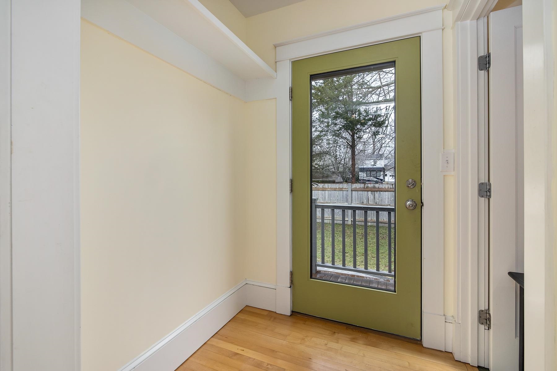 84 Thaxter Road Portsmouth, NH 03801 - Photo 5 of 37 Gallery Image 5