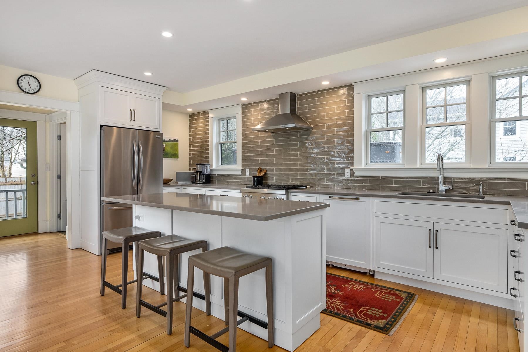 84 Thaxter Road Portsmouth, NH 03801 - Photo 6 of 37 Gallery Image 6