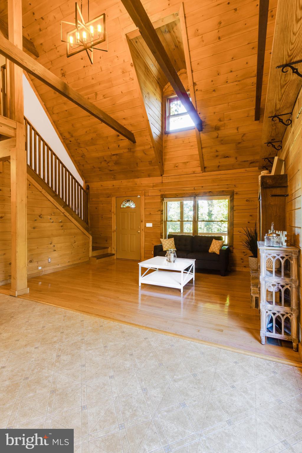 17239 Trimmers Road Orange, VA 22960 - Photo 11 of 26 Living Room
