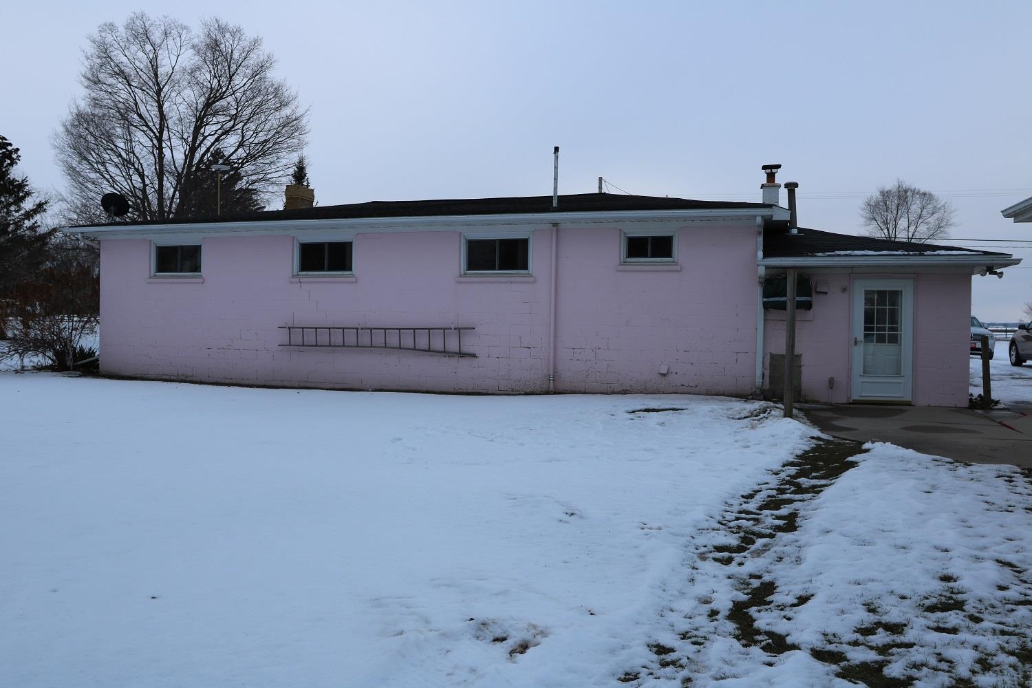 6712 North Pingree Road Elwell, MI 48832 - Photo 8 of 43 1896240-7.JPG