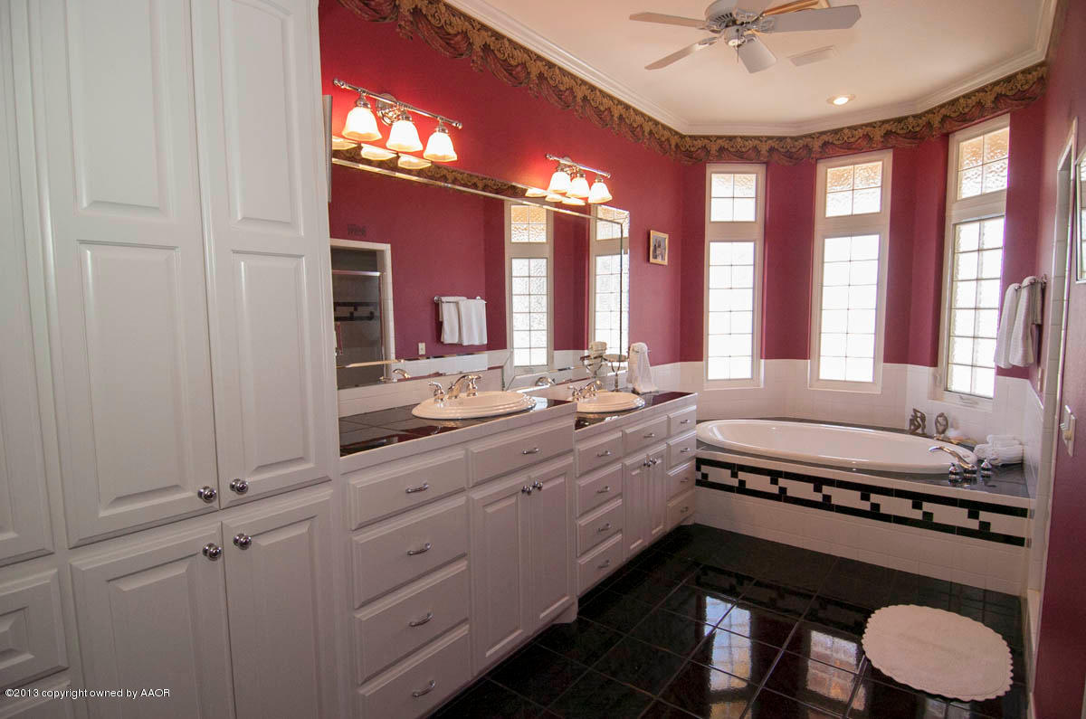 1720 Dowell Road Amarillo, TX 79124 - Photo 28 of 82 MASTER BATH VIEW 1