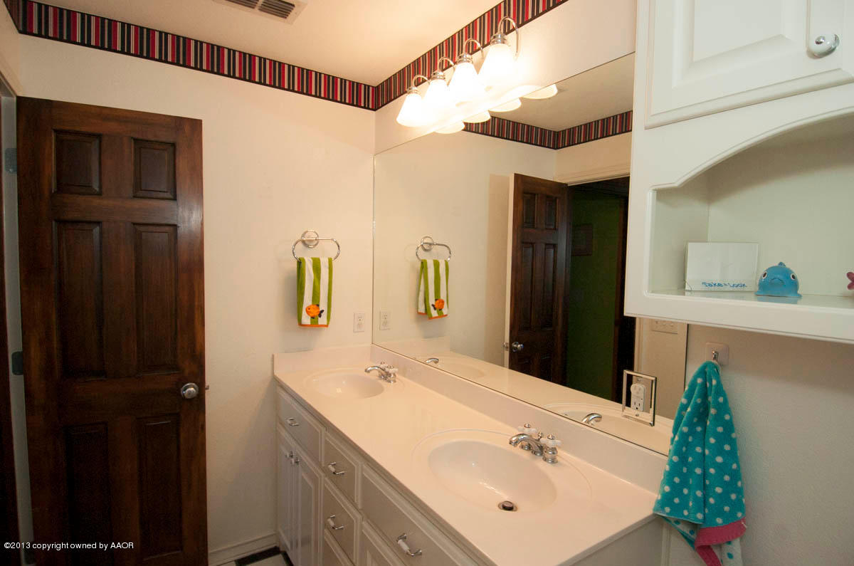 1720 Dowell Road Amarillo, TX 79124 - Photo 36 of 82 BATHROOM 2 VIEW 2