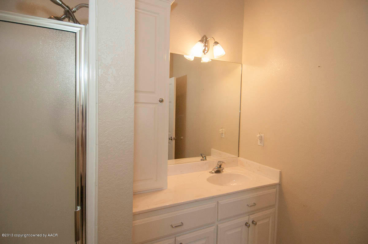 1720 Dowell Road Amarillo, TX 79124 - Photo 43 of 82 BATHROOM 4 VIEW 2