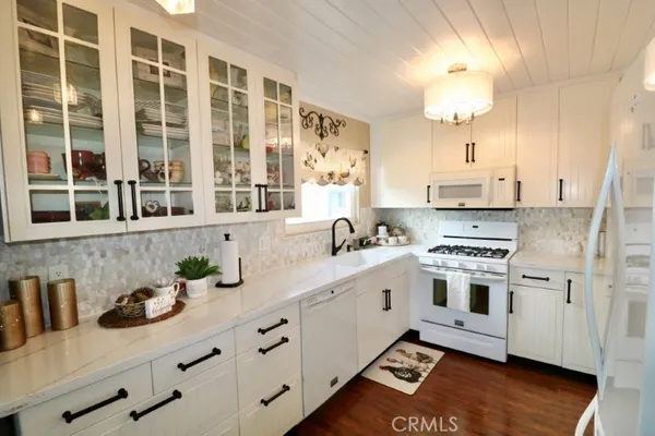 $244,900 | 736 Terrace Lake Drive, Unit 324, Brea, CA 92821