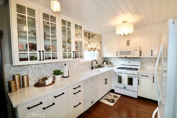 $244,900 | 736 Terrace Lake Drive, Unit 324, Brea, CA 92821