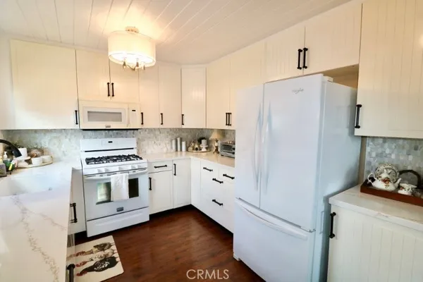 $244,900 | 736 Terrace Lake Drive, Unit 324, Brea, CA 92821