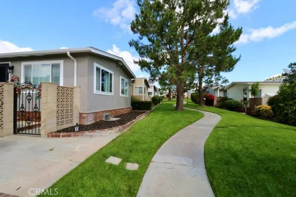 $244,900 | 736 Terrace Lake Drive, Unit 324, Brea, CA 92821