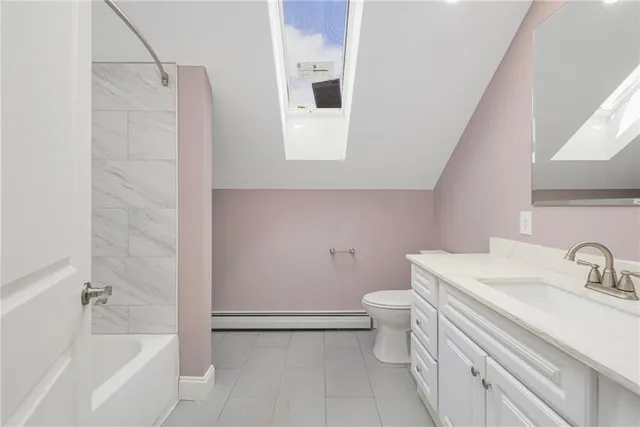 $3,800 | 148 Evergreen Street, Unit 2, Providence, RI 02906