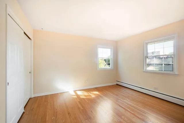 $619,900 | 2829 Briarwood Drive East, Mount Prospect, IL 60056