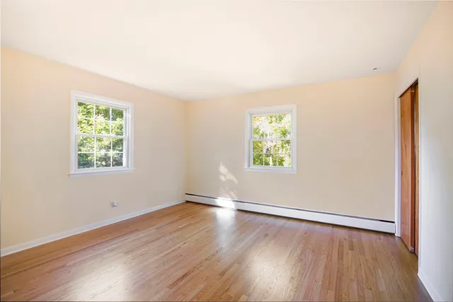 $619,900 | 2829 Briarwood Drive East, Mount Prospect, IL 60056