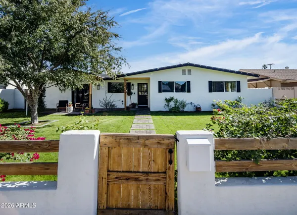 $1,300,000 | 3109 North 41st Place, Phoenix, AZ 85018