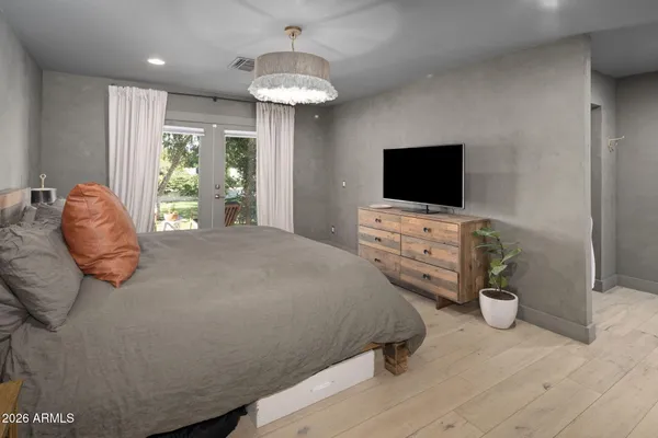 $1,300,000 | 3109 North 41st Place, Phoenix, AZ 85018