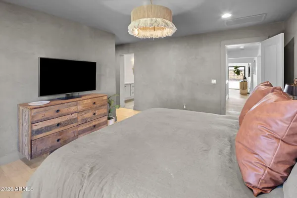 $1,300,000 | 3109 North 41st Place, Phoenix, AZ 85018