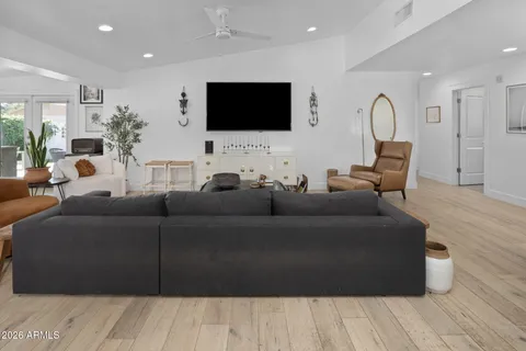 $1,300,000 | 3109 North 41st Place, Phoenix, AZ 85018