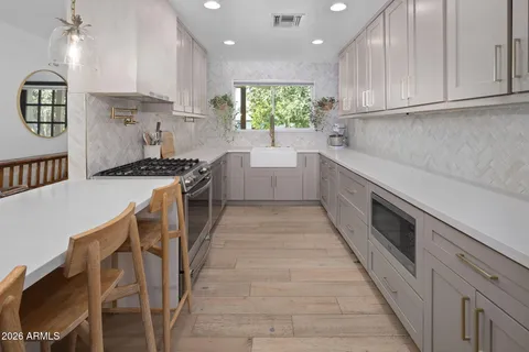 $1,300,000 | 3109 North 41st Place, Phoenix, AZ 85018