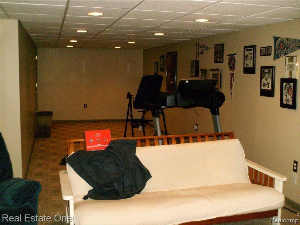 1266 Sandy Ridge Drive Rochester, MI 48306 - Photo 24 of 25 LL Rec Room