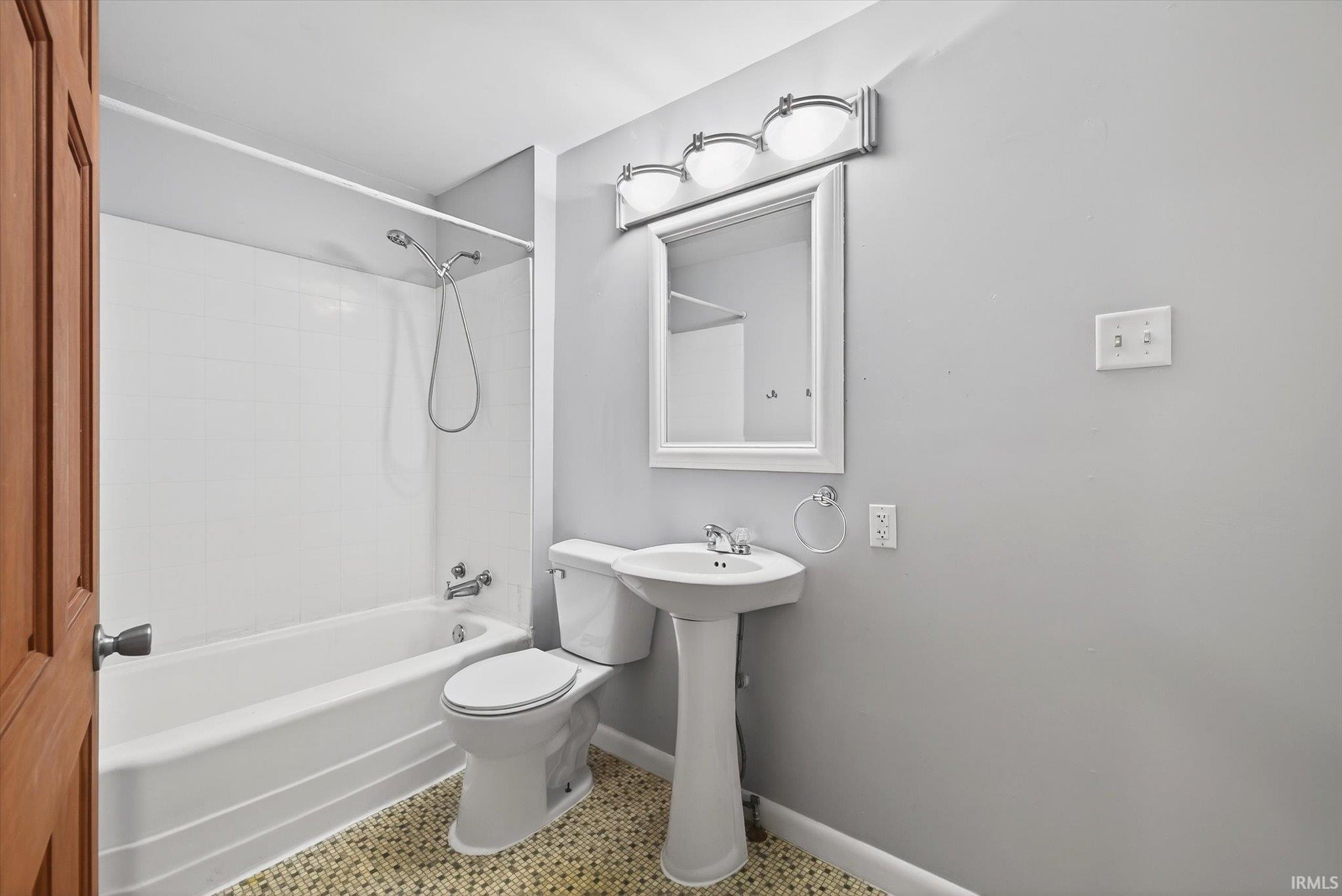 717 West Allen Street Bloomington, IN 47403 - Photo 27 of 36